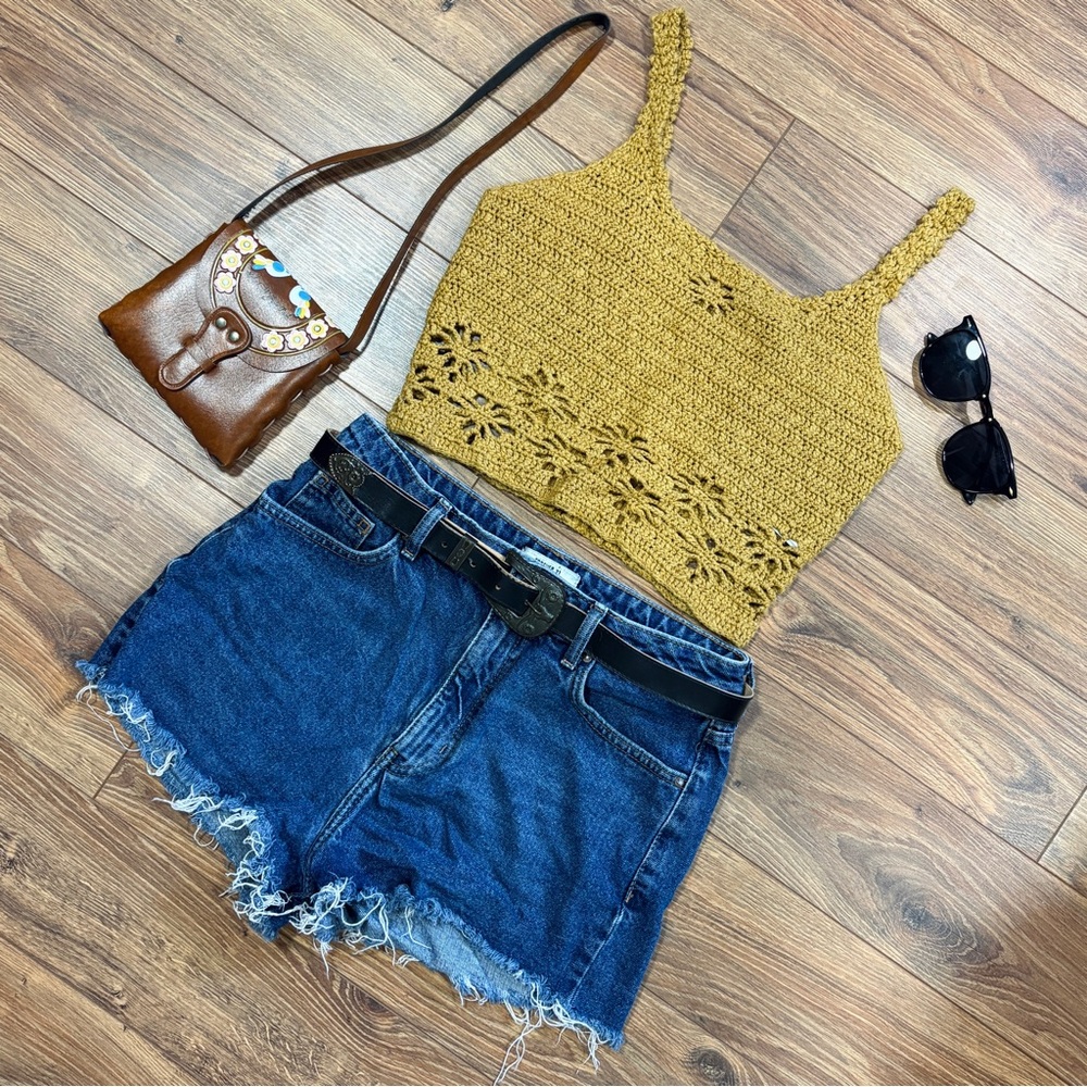 ✨3/$20✨ Forever 21 Denim Cutoff Shorts